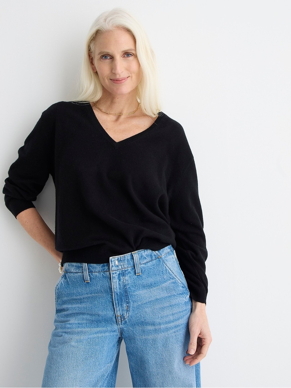 J. Crew Cashmere relaxed V-neck sweater in Black Size Small
